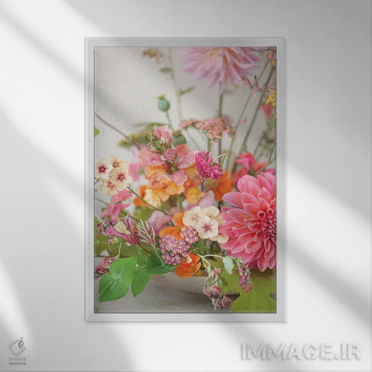 تابلو دکوراتیو شکوفه های رنگ میوه ای اثر کورنلیا وبر - نمای قابدار سفید