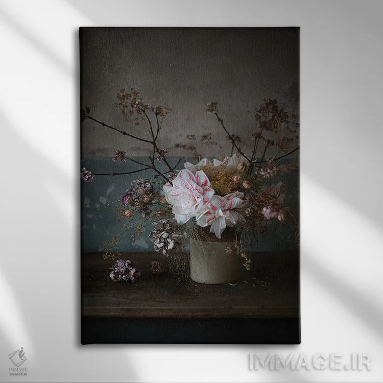 تابلو دکوراتیو آمارلیس "نیمف" اثر کورنلیا وبر - نمای روبهرو روی دیوار