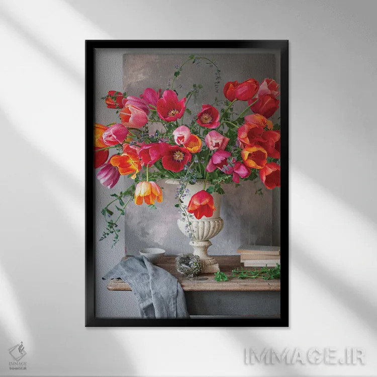 تابلو دکوراتیو لاله های فرانسوی اثر کورنلیا وبر - نمای قابدار مشکی