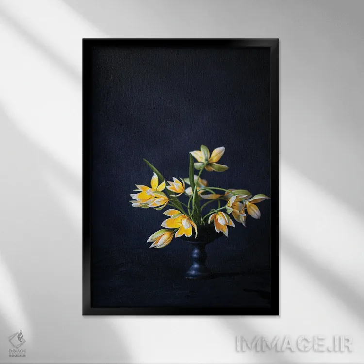 تابلو دکوراتیو لاله تاردا اثر کورنلیا وبر - نمای قابدار مشکی