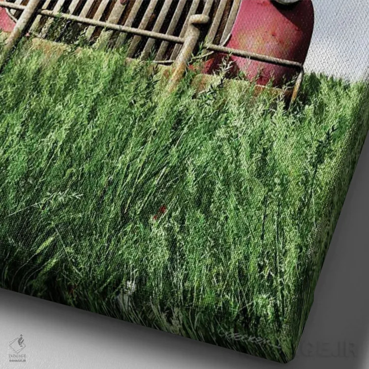 تابلو دکوراتیو کامیون قرمز اثر سینتیا دکر - نمای نزدیک بافت بوم