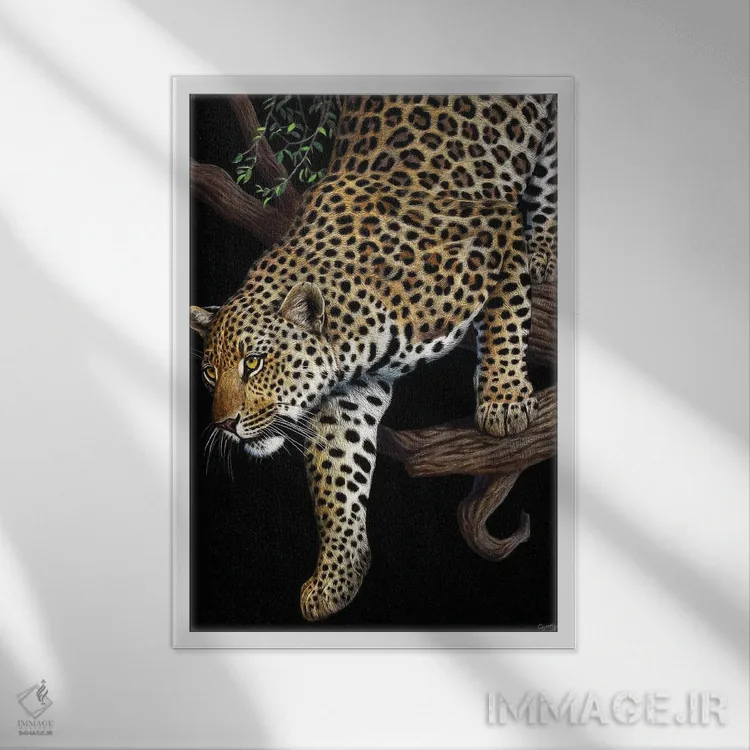 تابلو دکوراتیو پلنگ بر درخت اثر سنتی فیشر - نمای قابدار سفید