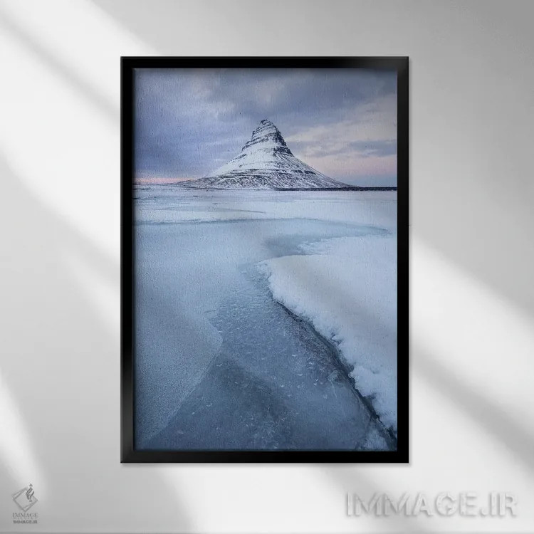 تابلو دکوراتیو کیرکجوفل سنای فلزنس ایسلند ۷ اثر دیوید کلاپ - نمای قابدار مشکی