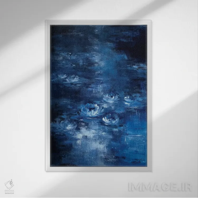 تابلو انتزاعی سوسن های مهتابی اثر دبی کولز - نمای قابدار سفید