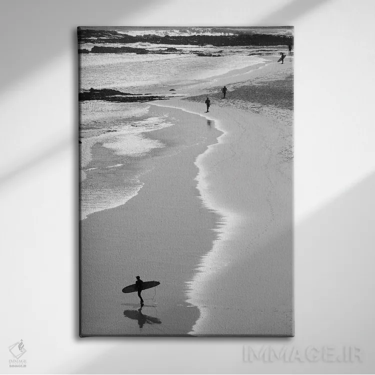 تابلو دکوراتیو ساحل گلد کوست اثر دانیتا دلیمنت - نمای روبهرو روی دیوار