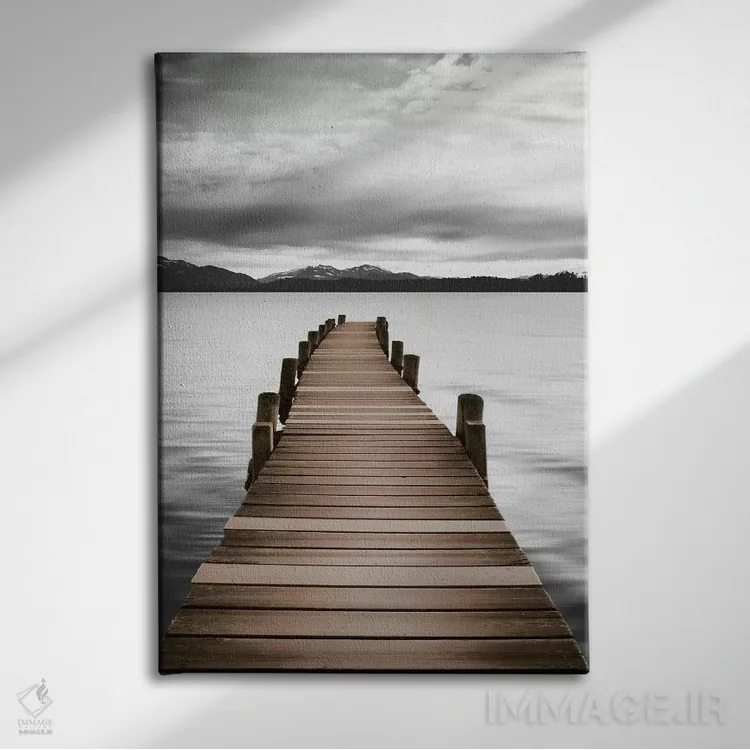 تابلو دکوراتیو اسکله کوهستانی اثر دانیتا دلیمنت - نمای روبهرو روی دیوار