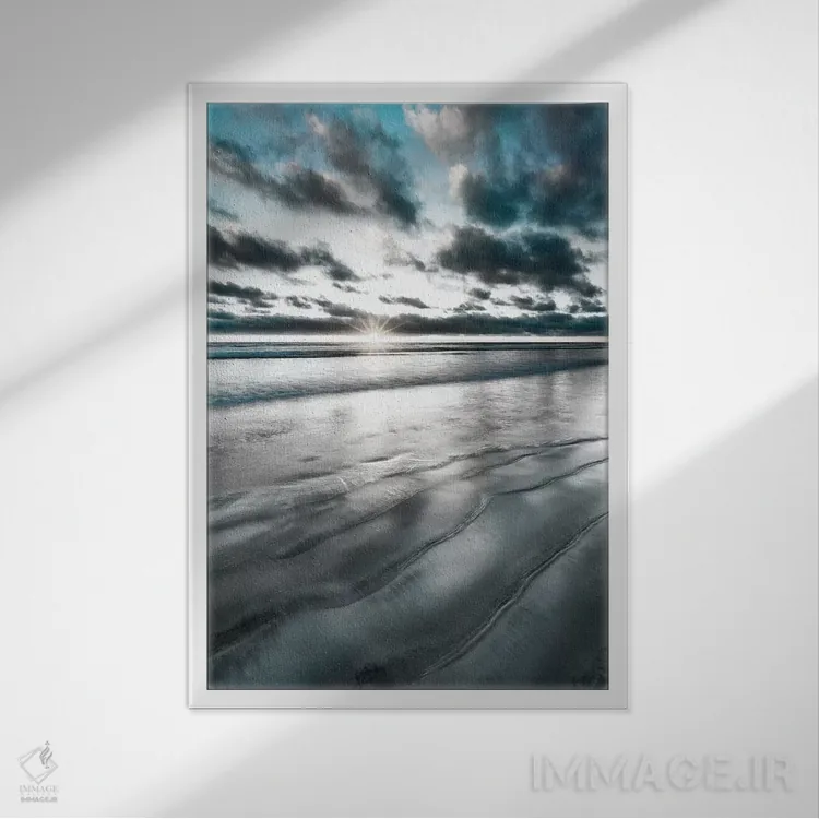 تابلو دکوراتیو خورشید نقره ای اثر دانیتا دلیمنت - نمای قابدار سفید