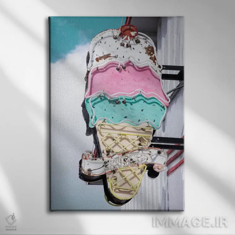 تابلو دکوراتیو بستنی رترو اثر دانیتا دلیمنت - نمای روبهرو روی دیوار