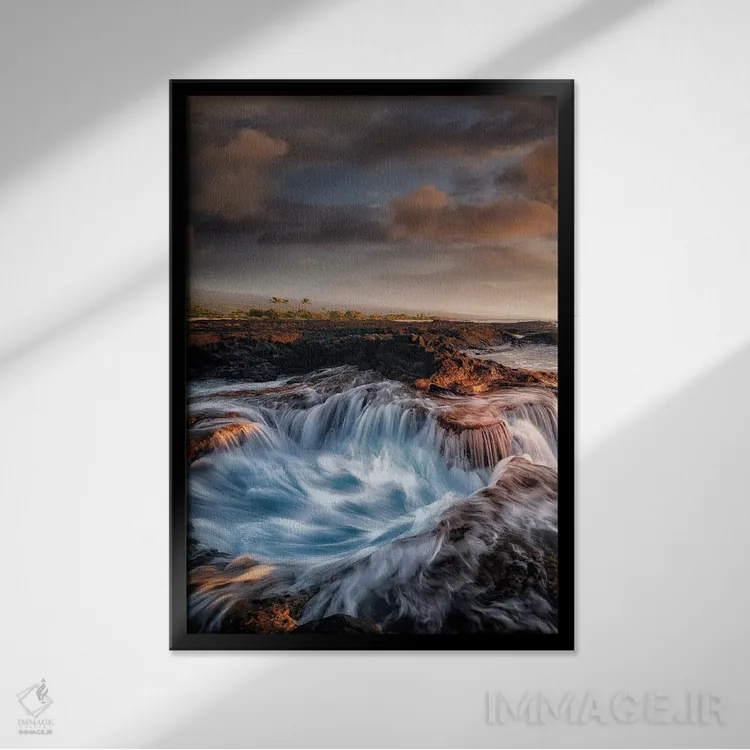 تابلو دکوراتیو آبشارهای لوله گدازه II اثر دنیس فراتس - نمای قابدار مشکی