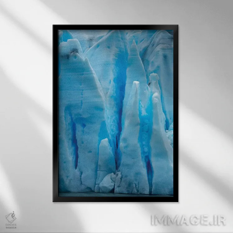 تابلو دکوراتیو کوه یخ نیایش اثر دنیس فراتس - نمای قابدار مشکی