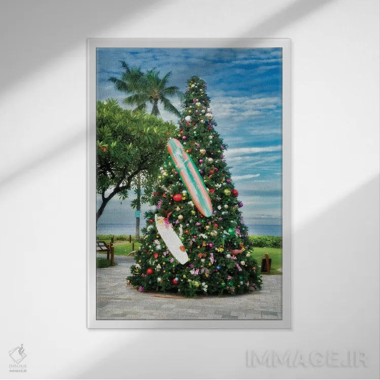 تابلو دکوراتیو درخت کریسمس گرمسیری اثر دنیس فراتس - نمای قابدار سفید