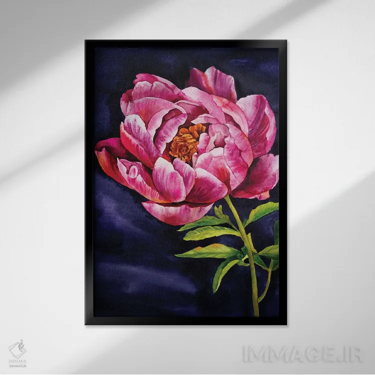 تابلو دکوراتیو گل صدتومانی روی زمینه تیره اثر دلنارا ال - نمای قابدار مشکی