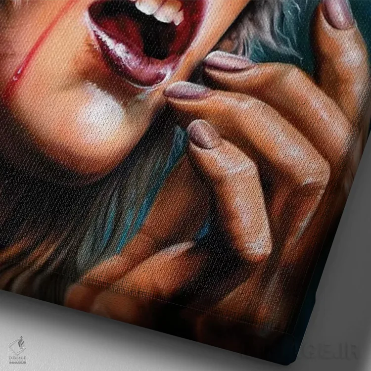 تابلو دکوراتیو کلاه پوست روح عقاب اثر درک تورکوت - نمای نزدیک بافت بوم