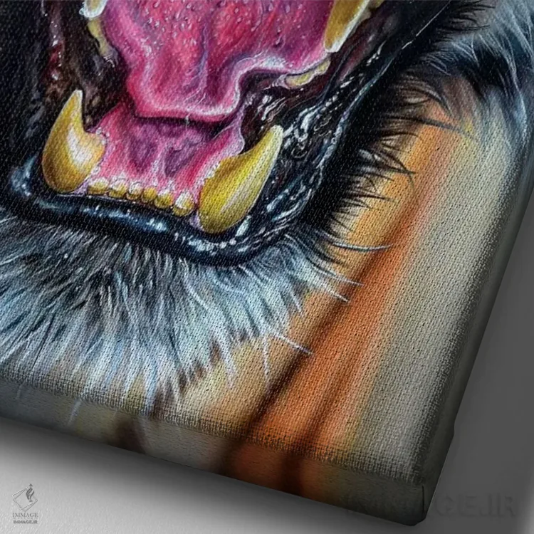 تابلو دکوراتیو غرش عصبانی اثر درک تورکوت - نمای نزدیک بافت بوم