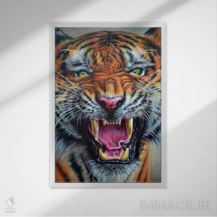 تابلو دکوراتیو غرش عصبانی اثر درک تورکوت - نمای قابدار سفید
