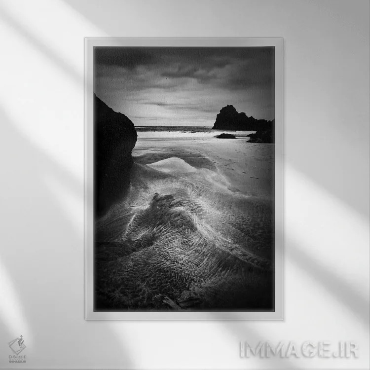 تابلو دکوراتیو خلیج تاریک اثر دوریت فوگ - نمای قابدار سفید