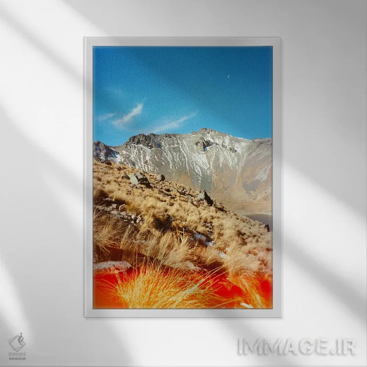 تابلو دکوراتیو کسینانتکاتل اثر دنیل گارسیا - نمای قابدار سفید