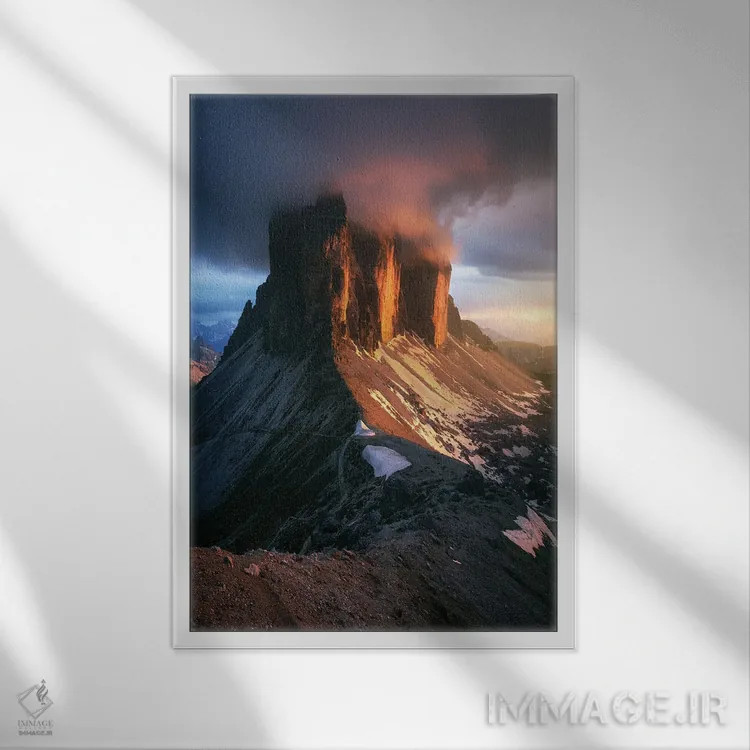 تابلو دکوراتیو غروب شعله ور در تره چیمه دی لاواردو اثر دنیل گاستاگر - نمای قابدار سفید