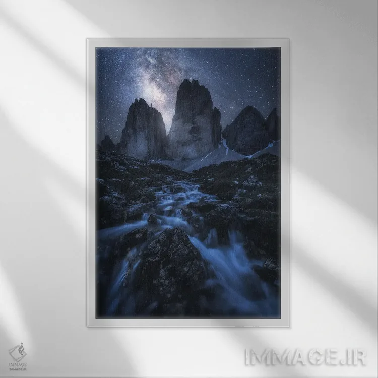 تابلو دکوراتیو راه شیری بر فراز تره چیمه دی لاواردو اثر دنیل گاستاگر - نمای قابدار سفید