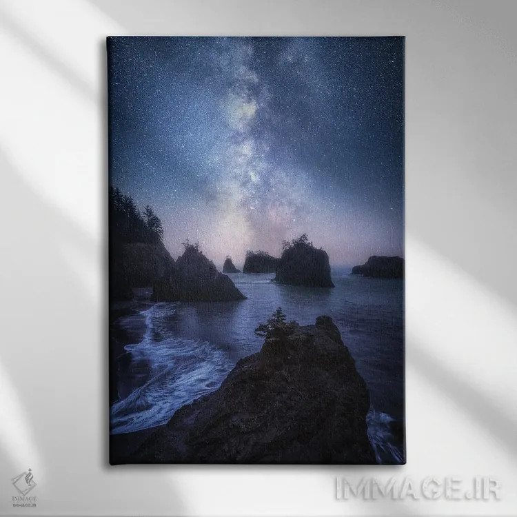 تابلو دکوراتیو راه شیری بالای ساحل مخفی اورگن اثر دنیل گاستاگر - نمای روبهرو روی دیوار