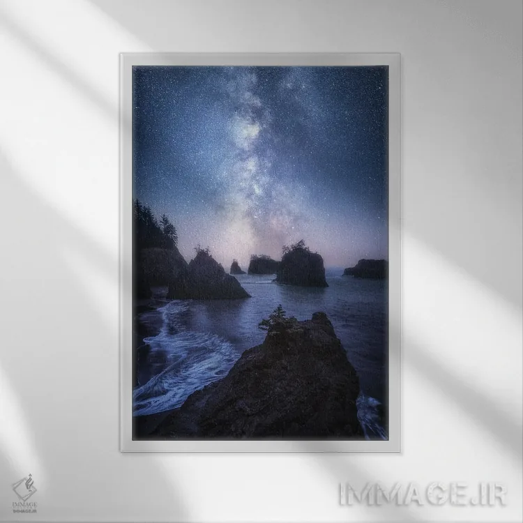 تابلو دکوراتیو راه شیری بالای ساحل مخفی اورگن اثر دنیل گاستاگر - نمای قابدار سفید