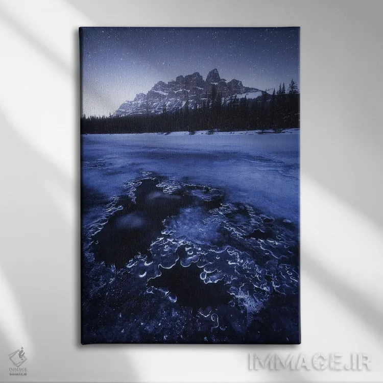 تابلو دکوراتیو شب یخبندان در کوه کسل آلبرتا اثر دنیل گاستاگر - نمای روبهرو روی دیوار