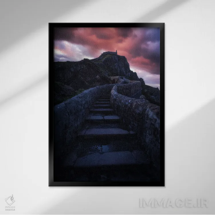 تابلو دکوراتیو غروب دراماتیک در دراگون استون اثر دنیل گاستاگر - نمای قابدار مشکی