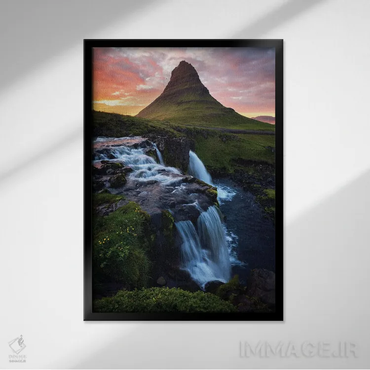 تابلو دکوراتیو شب تابستانی در کوه کرکیوفل اثر دنیل گاستاگر - نمای قابدار مشکی