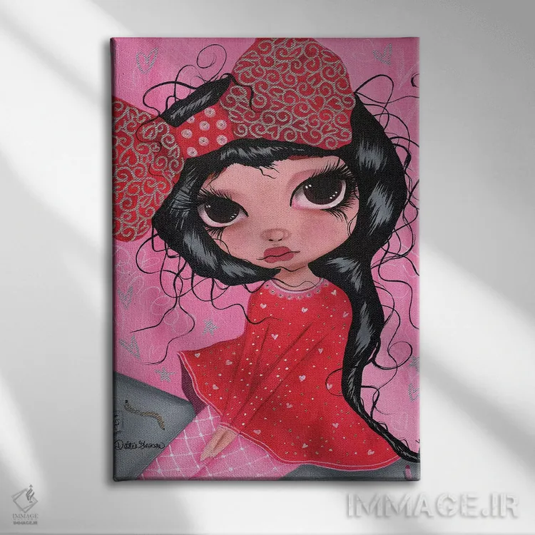 تابلو دکوراتیو زیبا در لباس صورتی اثر داتی گلیسون - نمای روبهرو روی دیوار