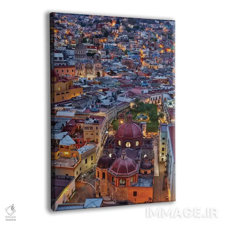 تابلو دکوراتیو گواناخواتو در مکزیک مرکزی. نمای شهر در نور عصر با ساختمان ها… اثر دارل گالین - نمای پرسپکتیو محصول