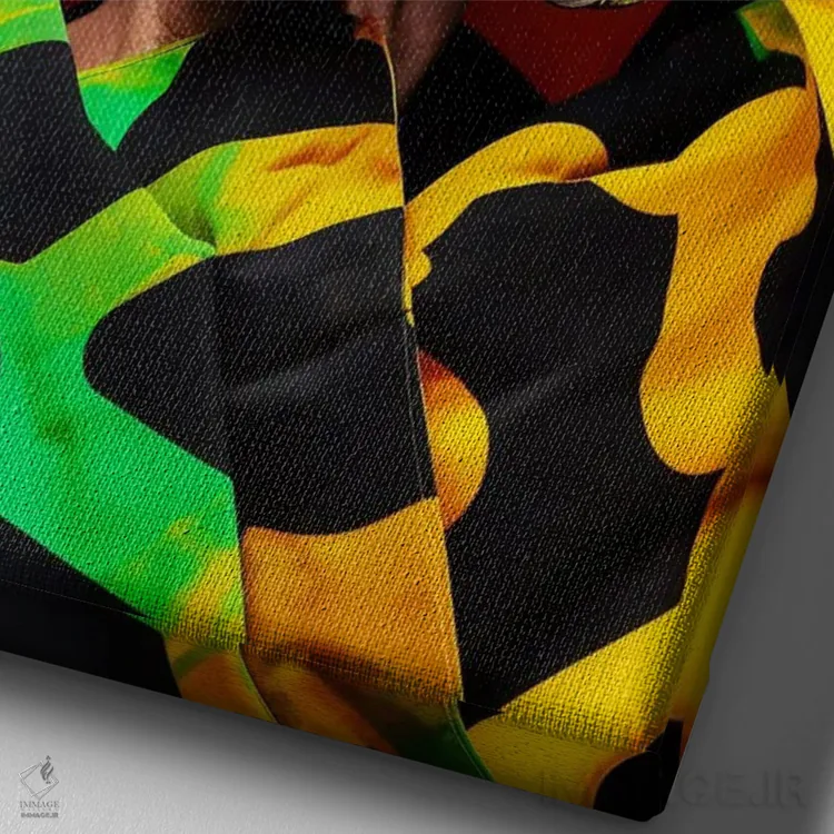 تابلو دکوراتیو ملکه آفریقایی-کارائیبی ۱ اثر دیجیتال وایلد آرت - نمای نزدیک بافت بوم