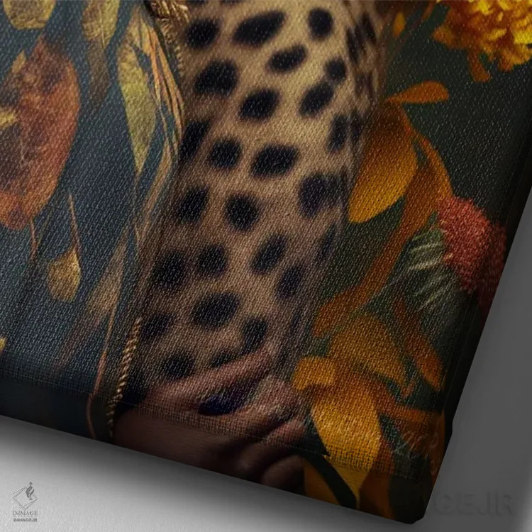 تابلو دکوراتیو زن آفریقایی آینده گرا اثر دیجیتال وایلد آرت - نمای نزدیک بافت بوم