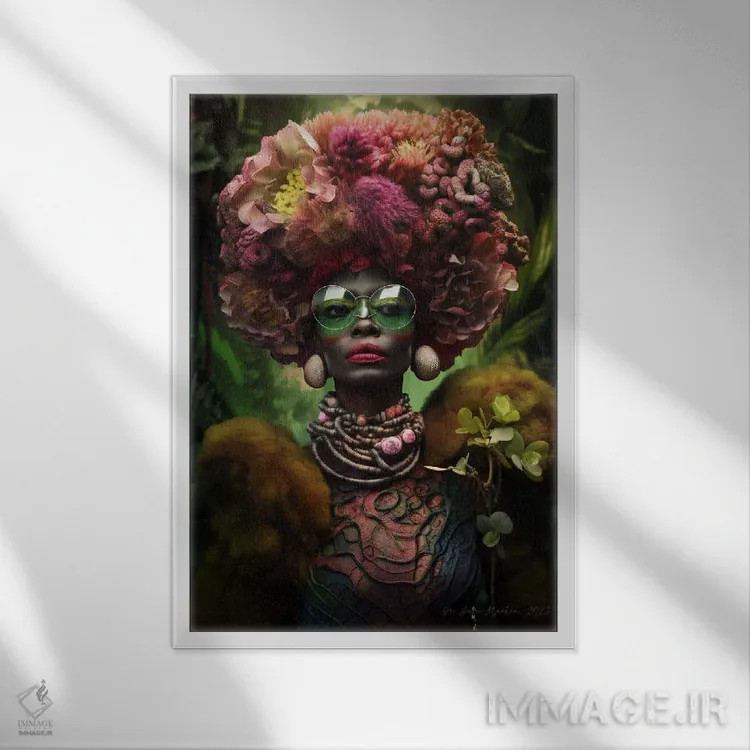 تابلو دکوراتیو زن آفریقایی رترو فیوچریست اثر دیجیتال وایلد آرت - نمای قابدار سفید
