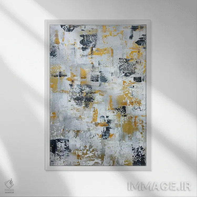 تابلو دکوراتیو انتزاع نقره ای خاکستری طلایی اثر مارسی چپمن - نمای قابدار سفید
