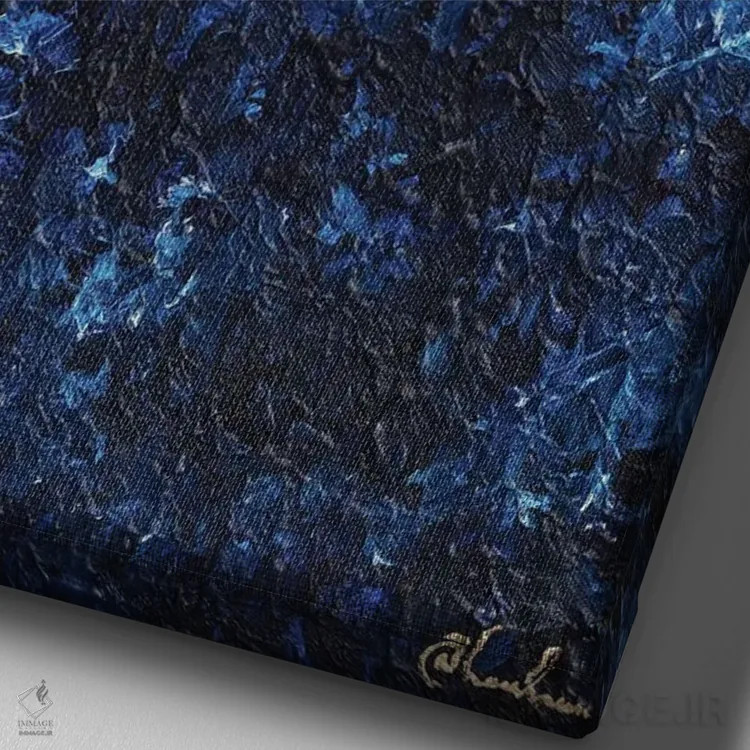 تابلو دکوراتیو یاقوت کبود نقره ای اثر نیکی چوهان - نمای نزدیک بافت بوم