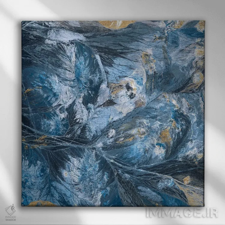تابلو دکوراتیو نیلی زراندود ۱ اثر جارمن فاگالد - نمای روبهرو روی دیوار
