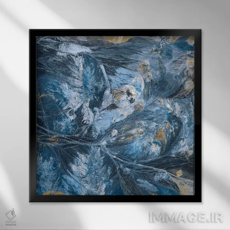 تابلو دکوراتیو نیلی زراندود ۱ اثر جارمن فاگالد - نمای قابدار مشکی