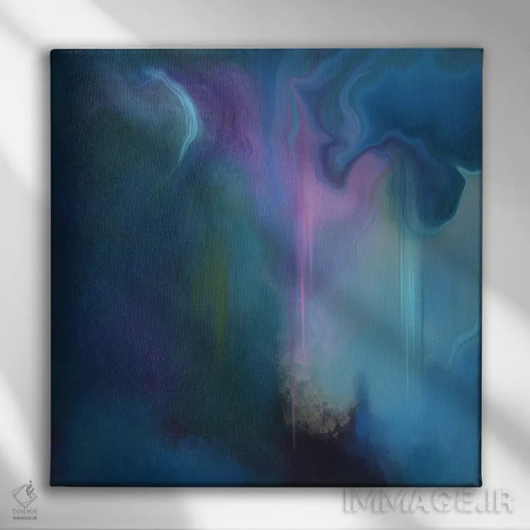 تابلو دکوراتیو در آبی اثر جولیانا لوومر - نمای روبهرو روی دیوار