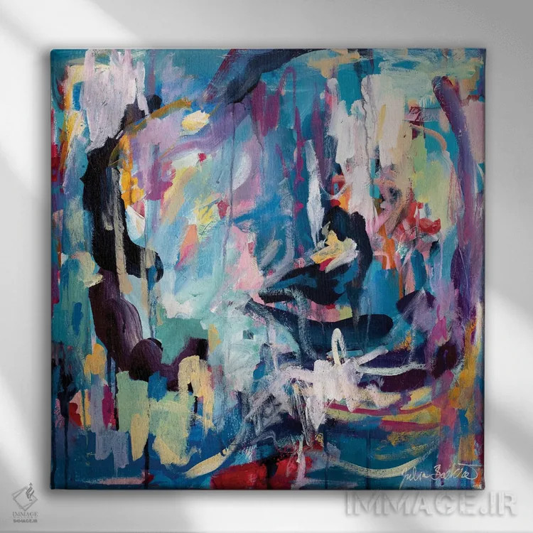 تابلو دکوراتیو خدا زن است اثر جولیا بادو - نمای روبهرو روی دیوار