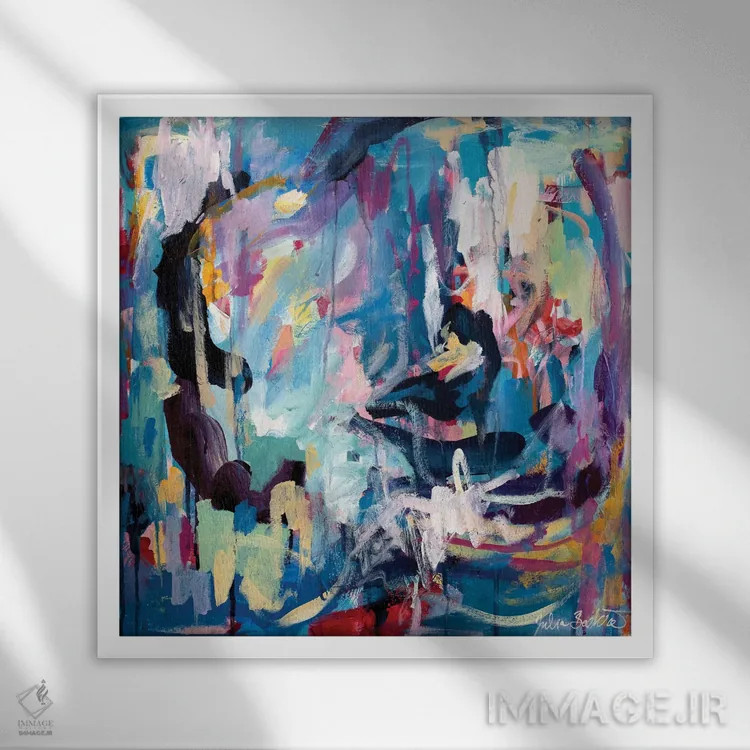 تابلو دکوراتیو خدا زن است اثر جولیا بادو - نمای قابدار سفید