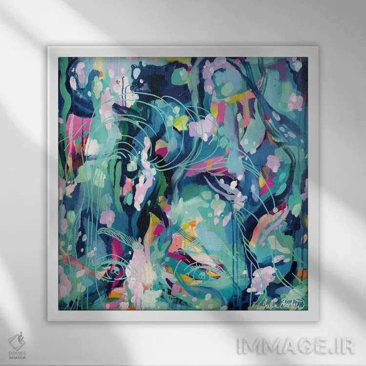 تابلو دکوراتیو تو می درخشی دختر اثر جولیا بادو - نمای قابدار سفید