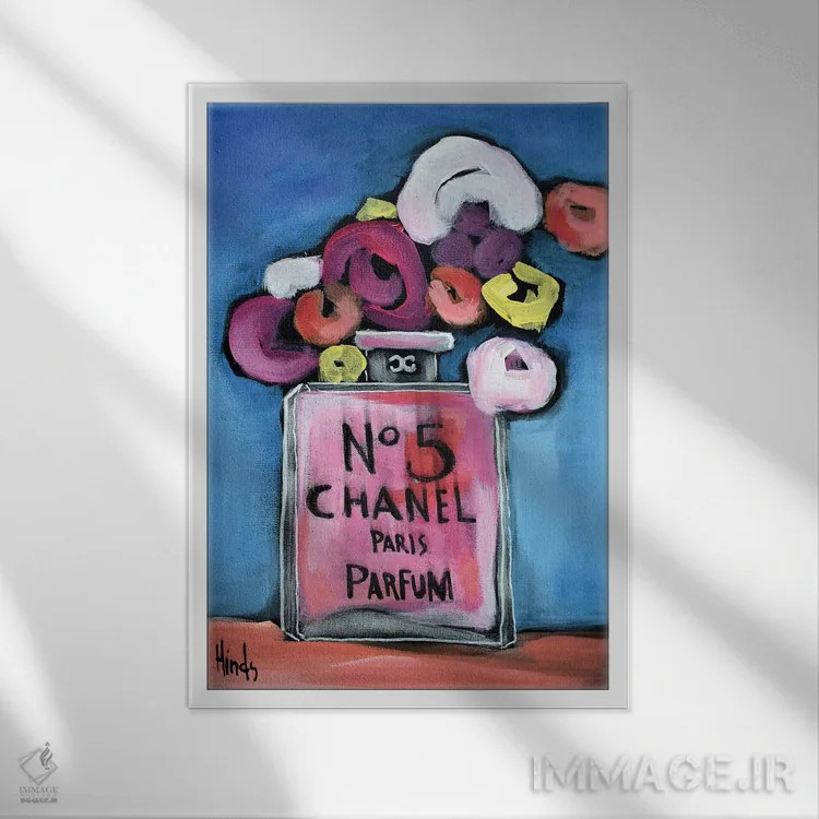 تابلو دکوراتیو شنل قدیمی اثر دیویدای هیندز - نمای قابدار سفید