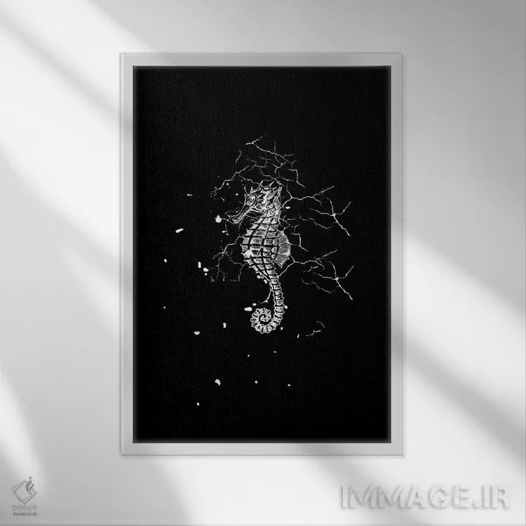 تابلو مدرن اسب دریایی مرمری اثر پیج ترنر - نمای قابدار سفید