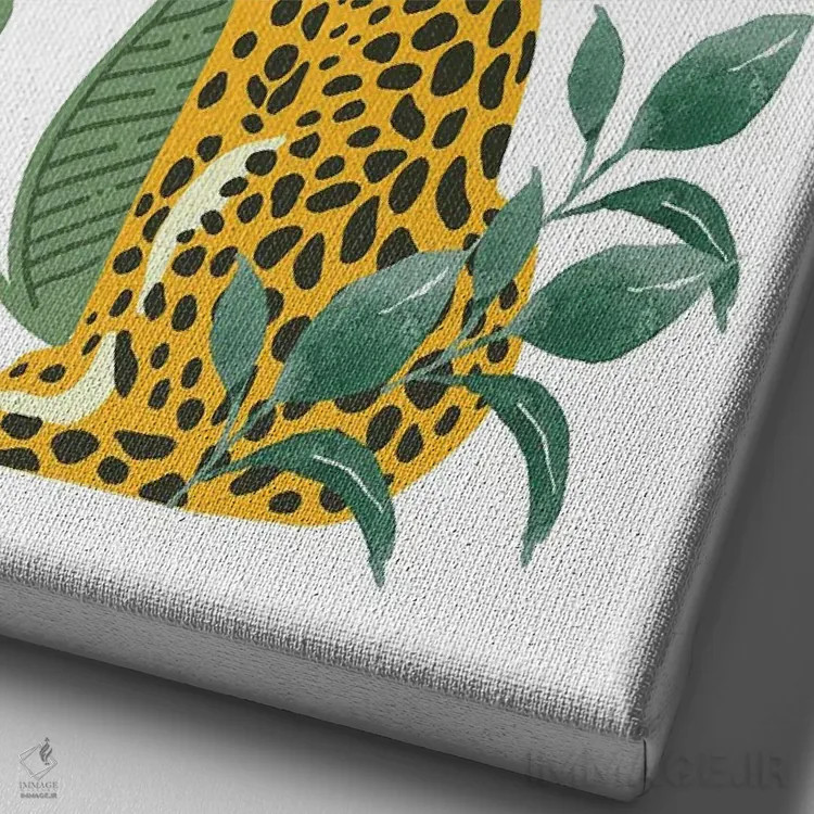 تابلو مینیمال پلنگ قدیمی پنهان شده در میان برگ ها اثر پیج ترنر - نمای نزدیک بافت بوم