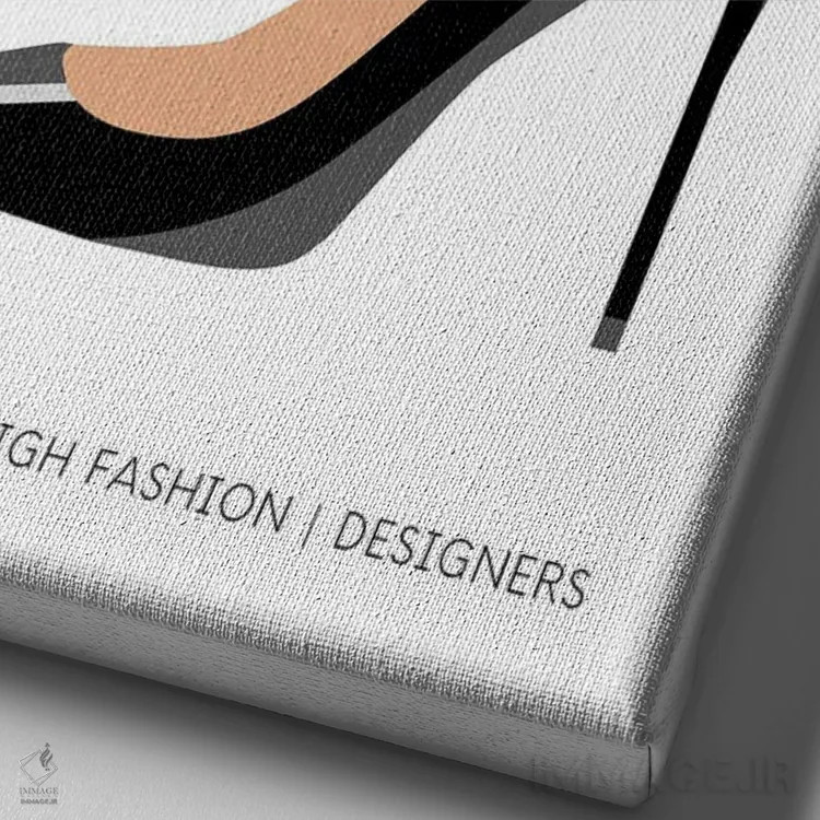 تابلو دکوراتیو جلد مجله راهنمای مد لندن با کفش پاشنه بلند مشکی چرمی اثر پیج ترنر - نمای نزدیک بافت بوم