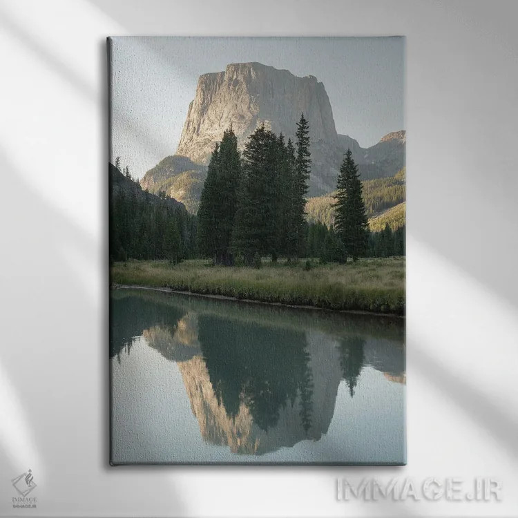 تابلو دکوراتیو قله مربعی شکل اثر داستین لفور - نمای روبهرو روی دیوار