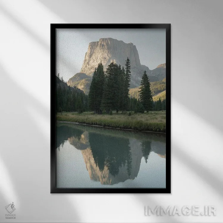 تابلو دکوراتیو قله مربعی شکل اثر داستین لفور - نمای قابدار مشکی