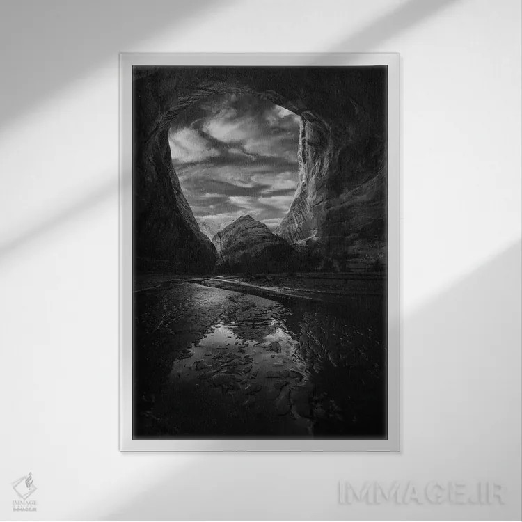 تابلو دکوراتیو دره کایت سیاه و سفید اثر داستین لفور - نمای قابدار سفید