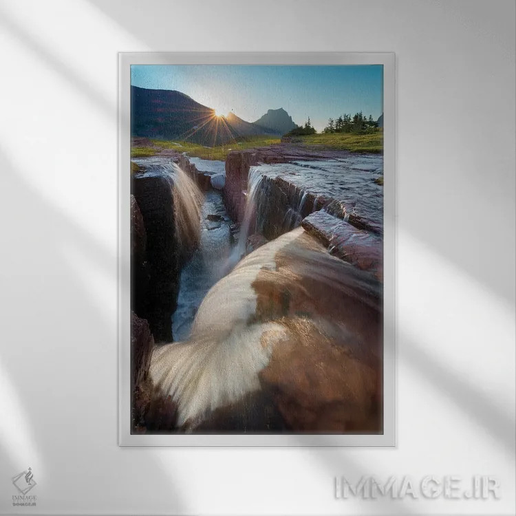 تابلو دکوراتیو آبشار سه گانه اثر داستین لفور - نمای قابدار سفید