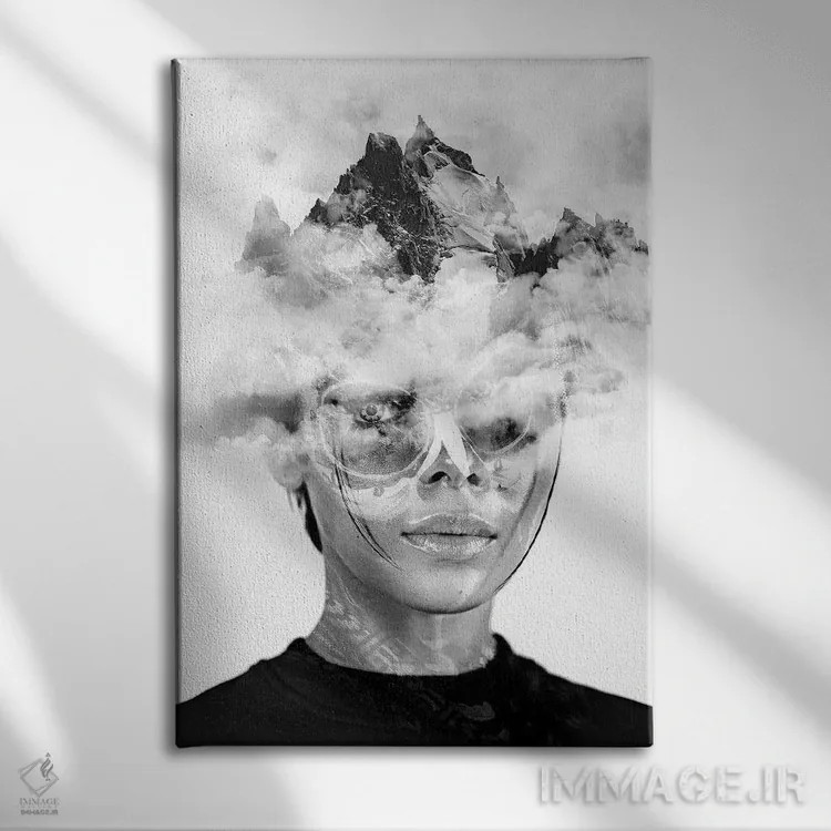 تابلو دکوراتیو زن و کوه او اثر دانیلو د آلکساندریا - نمای روبهرو روی دیوار